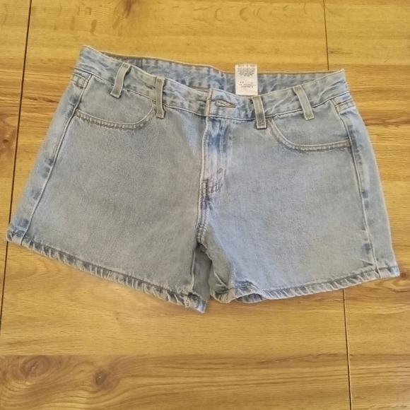 Levi's Pants - Levi's red tab jean shorts size 9 jr.